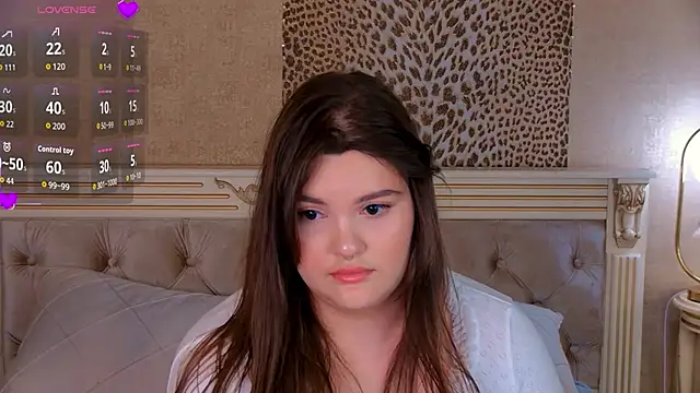 EmilyHyde Live XXX-Chat