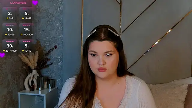EmilyHyde – webcam-show