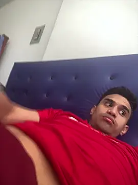 Camachito332 webcam show