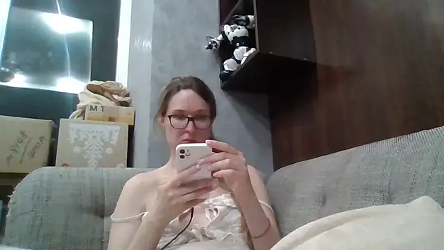 Jugira Chat XXX live