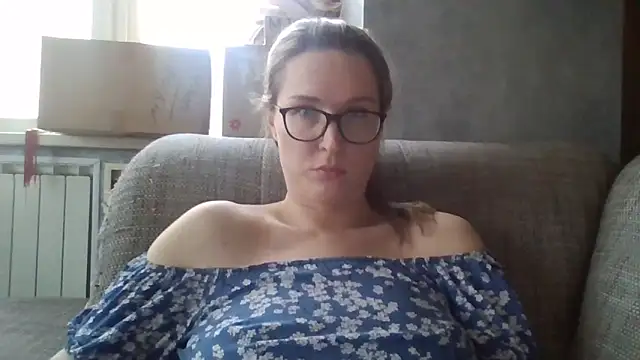 Jugira's Live XXX Chat