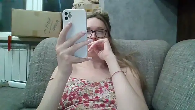 Jugira Live XXX-chat