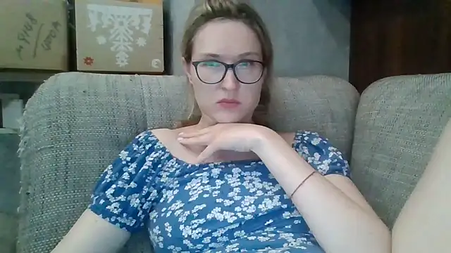 Jugira's Live XXX Chat