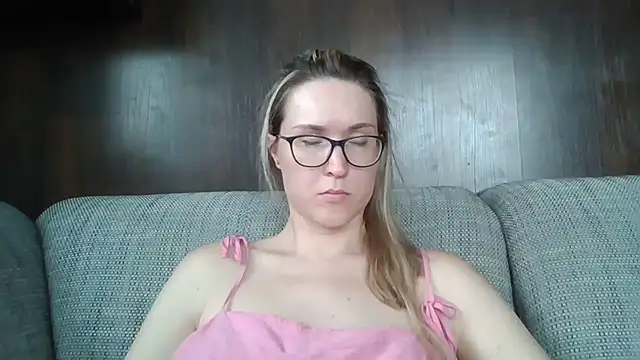 Jugira live XXX chat