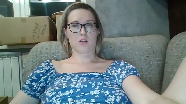 Jugira Chat XXX in diretta