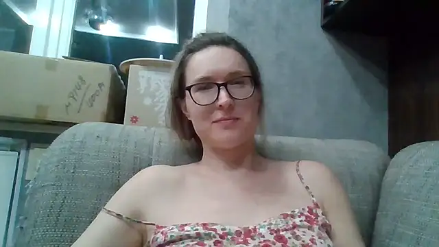 Jugira Chat XXX in diretta