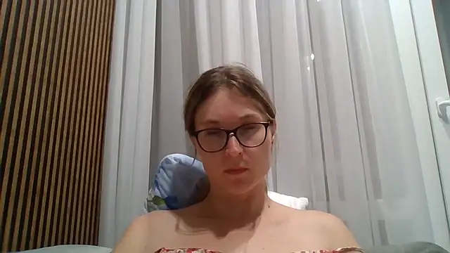 Show modela Jugira na web-kameri