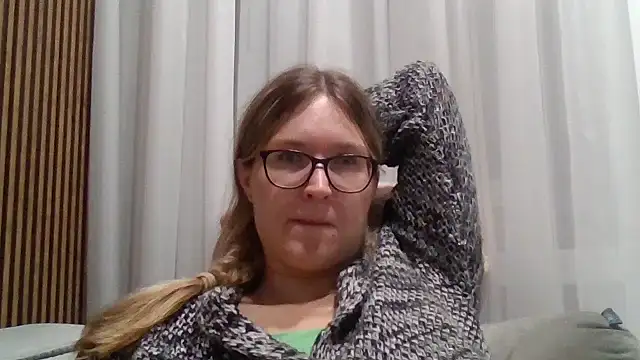 Jugira's Live XXX Chat