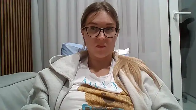 Jugira Live XXX-Chat