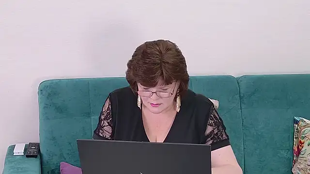 Sandra_Sunrise's Live Chat Room