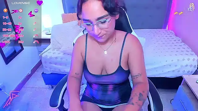 salome_rojas_ Adlı Modelin Canlı XXX Sohbeti