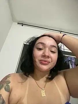 SuaQueenn Chat XXX live