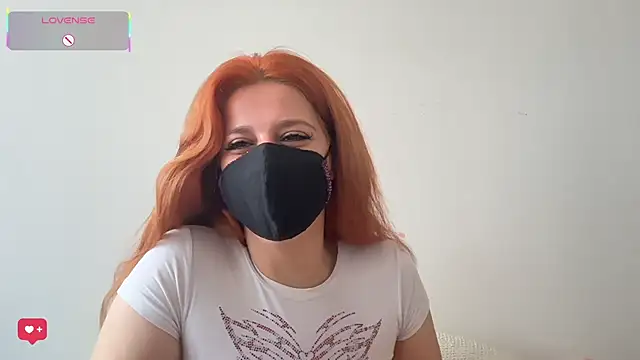 Pearlydoll's Webcam Show