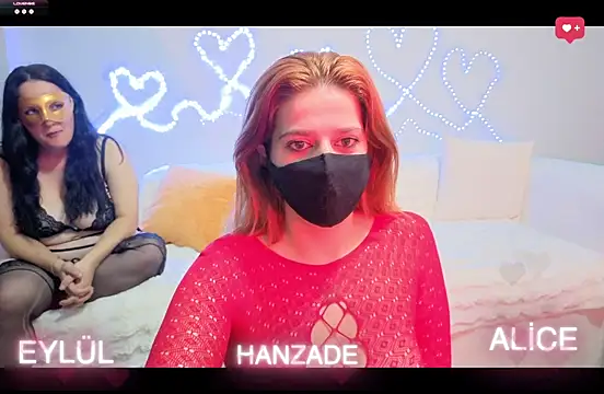 Pearlydoll Webcam Show