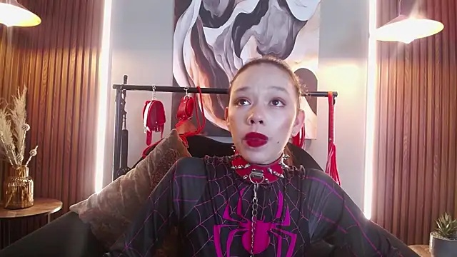 Pokazy przed kamerką – Doll4anall