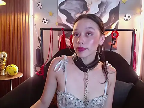 Doll4anall Adlı Modelin Web Kamerası Şovu