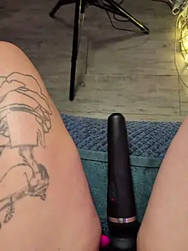 sarahpearlx's Live XXX Chat