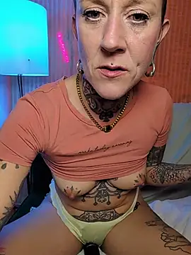 sarahpearlx Adlı Modelin Canlı XXX Sohbeti
