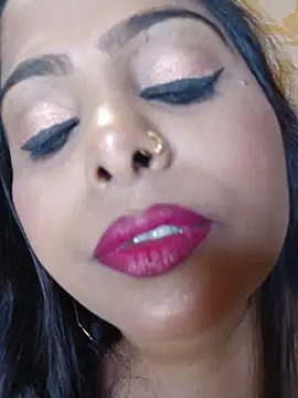 Sexyhina321's Webcam Show