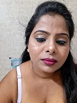 Sexyhina321 Webcam Show