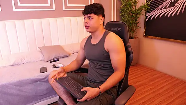 Ethan_occonor webcam show