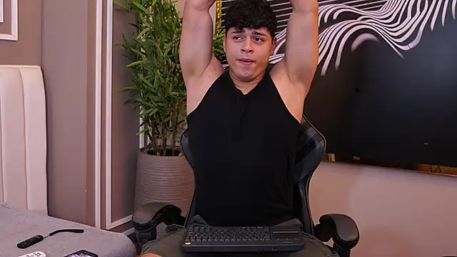 הופעת וובקאם של Ethan_occonor