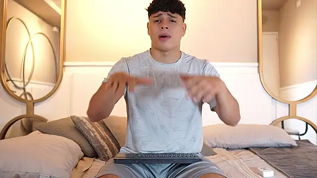Ethan_occonor Show Webcam