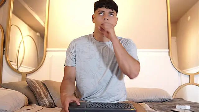 Ethan_occonor Show Webcam