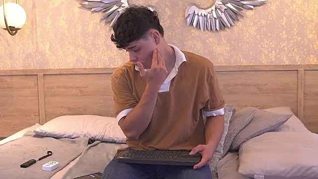 Ethan_occonor Show in webcam