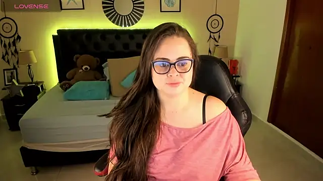 XXX chat uživo modela LolaVillalobos