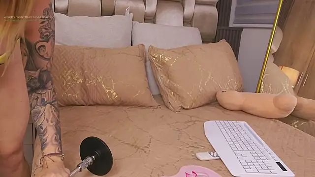 XXMILEn Webbikameraesitys