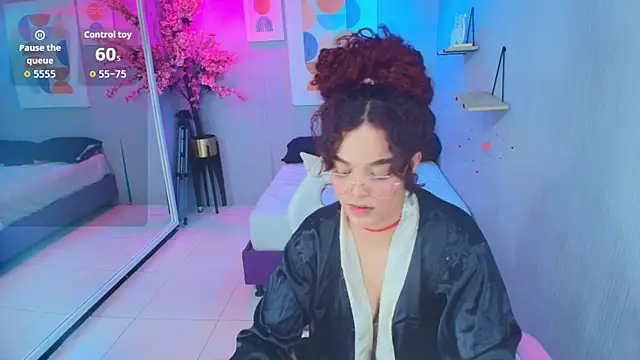 Maggy_t18's Webcam Show