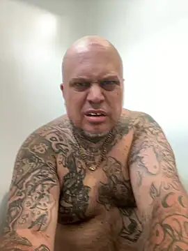 Auhenri25's Webcam Show