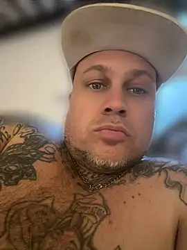 Auhenri25's Webcam Show