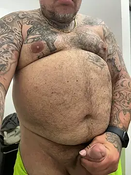 Auhenri25 Show in webcam