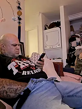 Auhenri25 – webcam-show