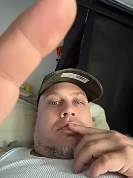 Auhenri25 – webcam-show