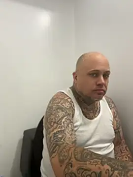 Auhenri25 Webcam Show
