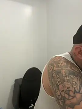 Auhenri25 webkamerás műsora