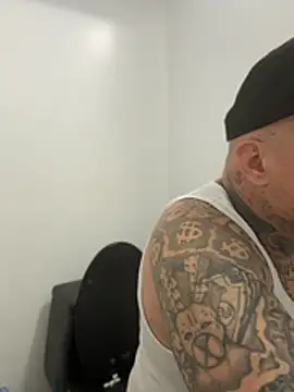 Auhenri25 – webcam-show