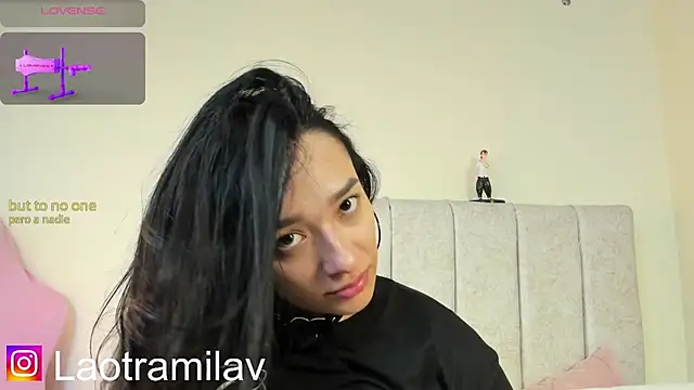 MilaVelour: απευθείας συνομιλία ΧΧΧ