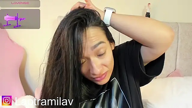 MilaVelour's Live XXX Chat