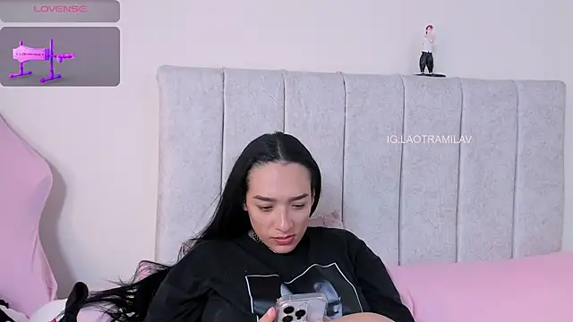 MilaVelour 라이브 XXX 채팅