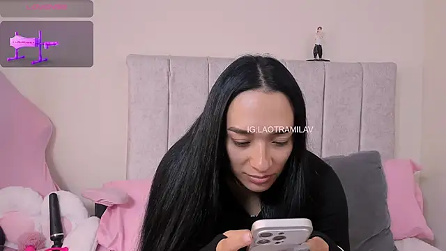 MilaVelour 라이브 XXX 채팅