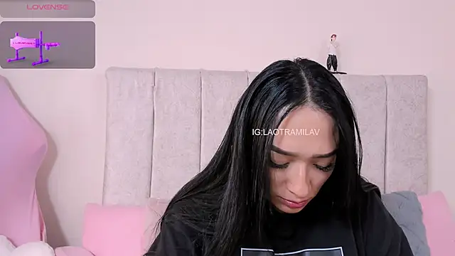 MilaVelour's Live XXX Chat