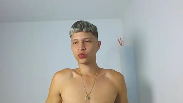 Webkamerová show Twinkcock22