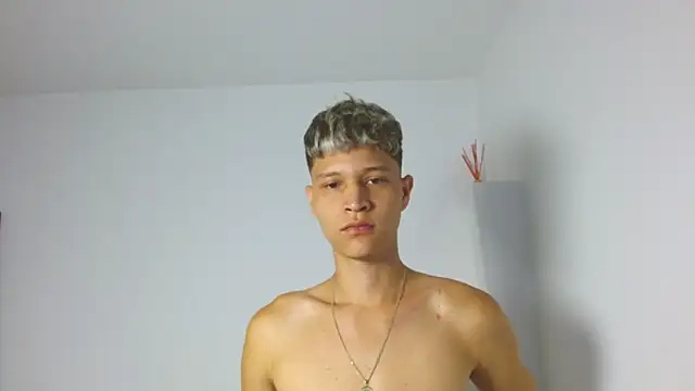 Chat XXX en directo de Twinkcock22