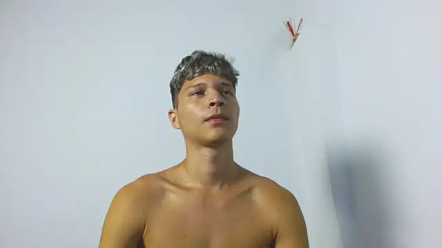 Twinkcock22's Webcam Show