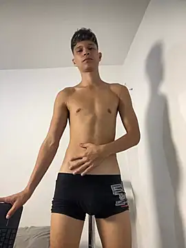 Twinkcock22 webcam show