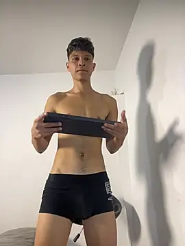 Twinkcock22 webcam show